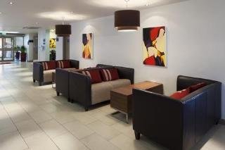 Lobby
 di Travelodge Exeter M5