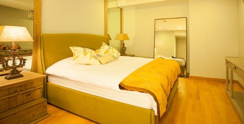 Room thumbnail 2
