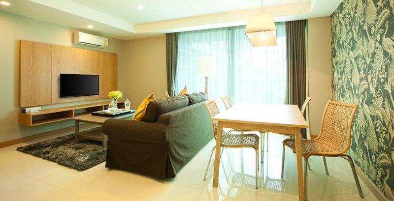Room thumbnail 4