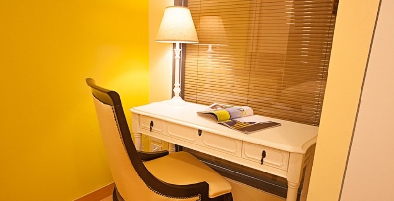 Room thumbnail 6