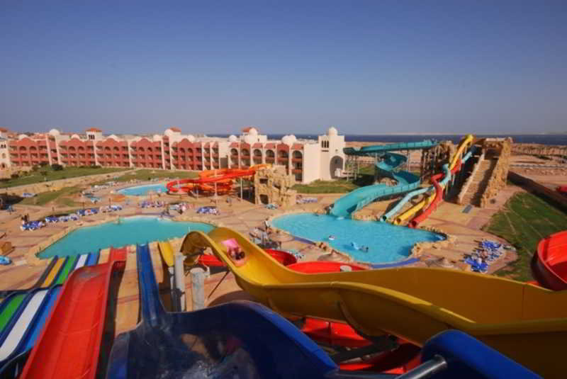 General view
 di Tirana Aqua Park Resort