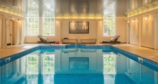 Pool
 di Trenython Manor Hotel & Spa