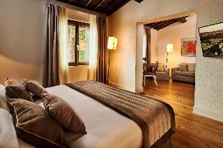 Room
 di Al Ghurair Rayhaan by Rotana