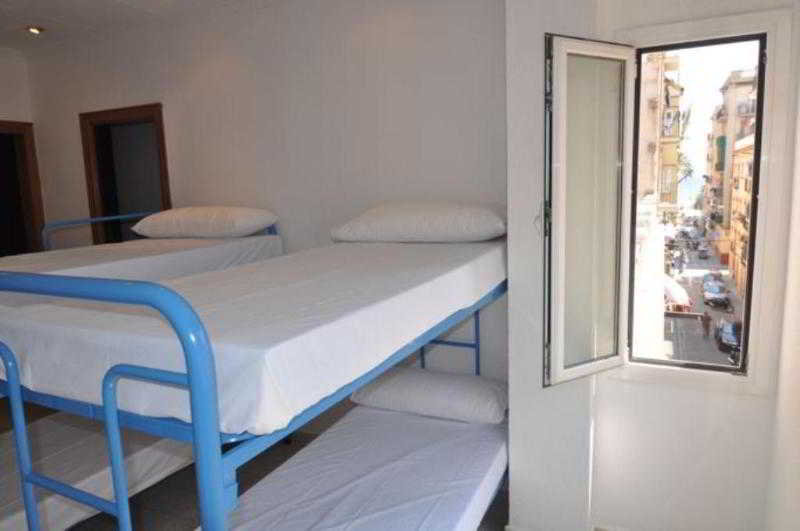 Room
 di Bedcelona Barceloneta Beach Club & Rooms