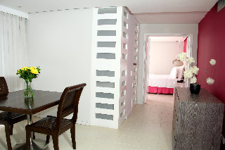 Room
 di Country Internacional