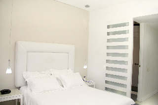 Room
 di Country Internacional