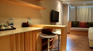 Room thumbnail 3