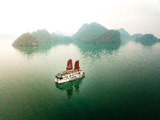 Heritage Line Violet Cruise-Ha Long Bay and Lan Ha