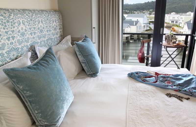 Room Room
