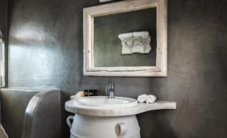 Athermi Suites
