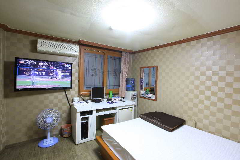 Room
 di Busan Inn Motel