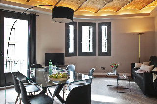 Room
 di AinB Eixample Miro Apartments