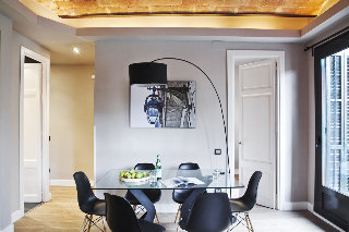 Room
 di AinB Eixample Miro Apartments