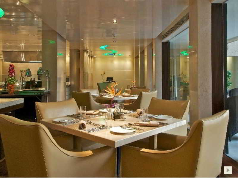 Restaurant
 di Vivanta by Taj Blue Diamond