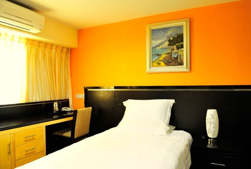 Hallmark Inn Hotel - Zimmer