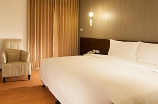 Room:DBL.SU-5
