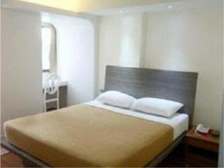 Room thumbnail 1