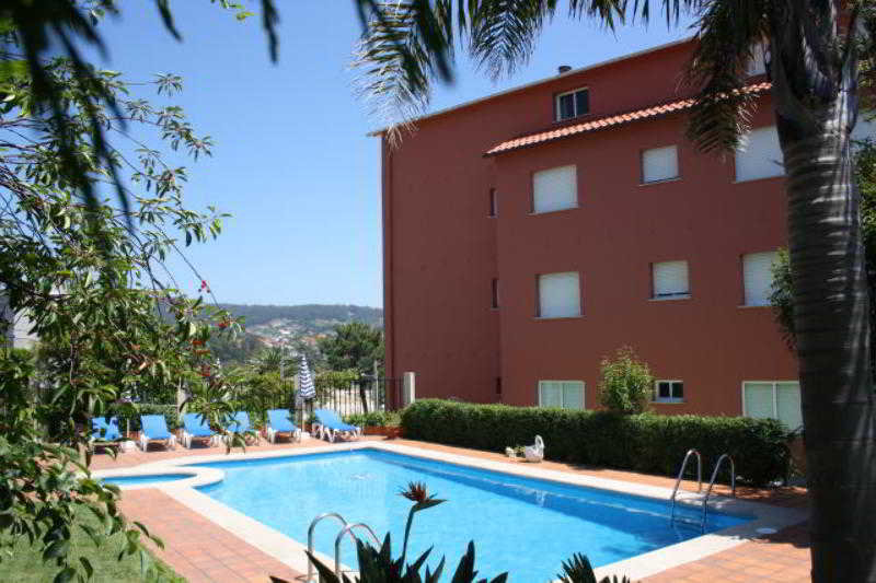 Sports and Entertainment
 di Combarro