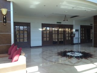 Lobby
 di Sarrosa International Hotel and Residential Suites