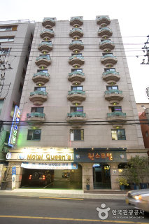 General view
 di Goodstay Queens