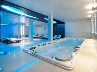 Sports and Entertainment
 di Phoenix Hotel