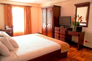 General view
 di Plaza Real Suites & Apartments