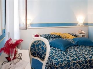 Room
 di Salute Palace