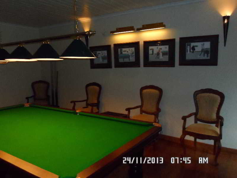 Sports and Entertainment
 di Firs Boutique