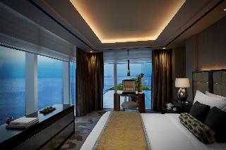 Signature Suite