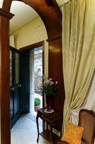 General view
 di Apostoli Palace