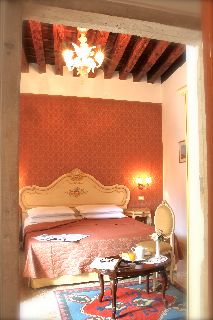 Room
 di Apostoli Palace