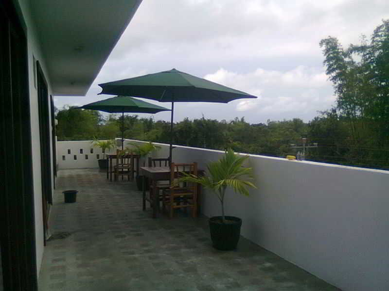 Terrace
 di Panglao Palms Apartelle