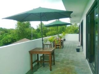 Terrace
 di Panglao Palms Apartelle