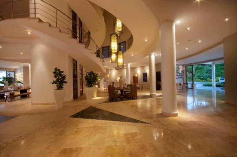 Lobby
 di The Bannister Residences - Puerto Bahia
