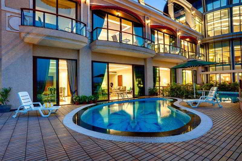 Pool
 di Welcom Bella Vista Chandigarh Hotel