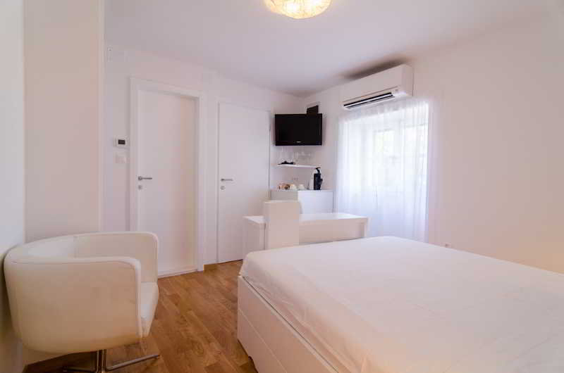 Room
 di Rooms Divota