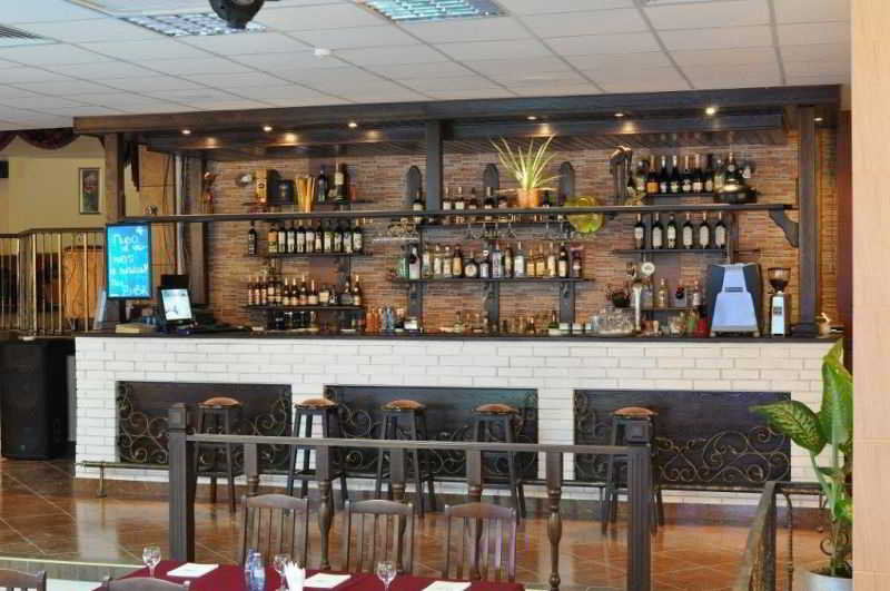 Bar
 di Yuzhniy