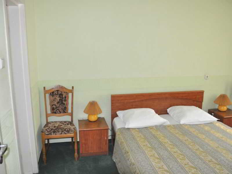 Room
 di Yug