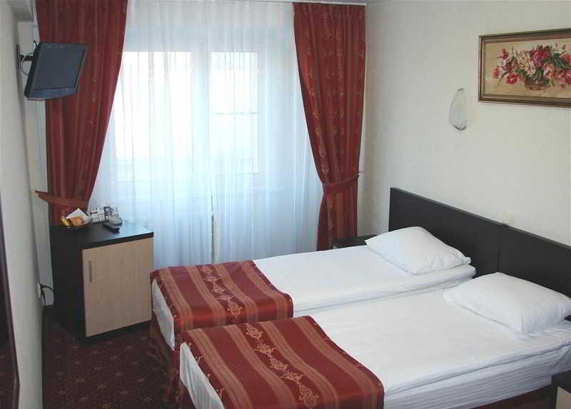 Room
 di Amaks Zolotoe Koltso