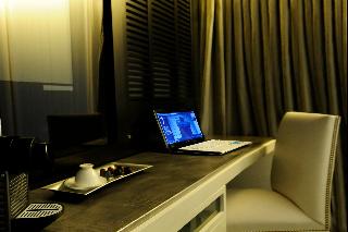 Room thumbnail 6