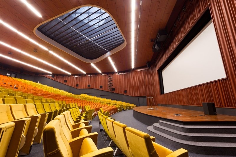 Conferences
 di Tyan-Shan