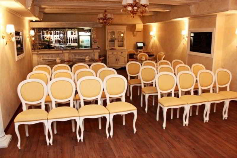 Conferences
 di Viktoria