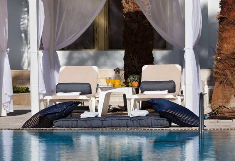 Pool
 di Astral Marina Hotel