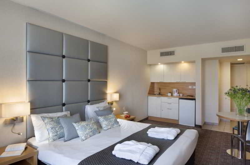 Room
 di Astral Nirvana Hotel