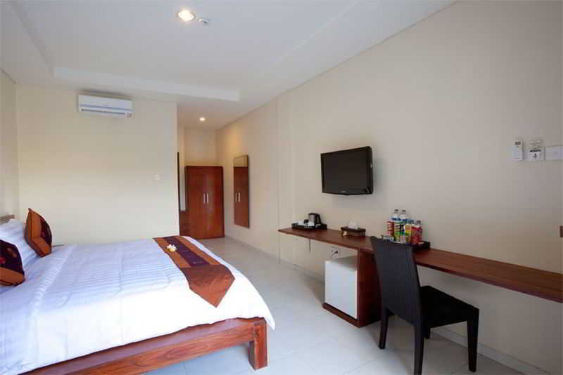 Room thumbnail 9