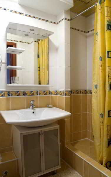 Room
 di Zolotoy Pavlin