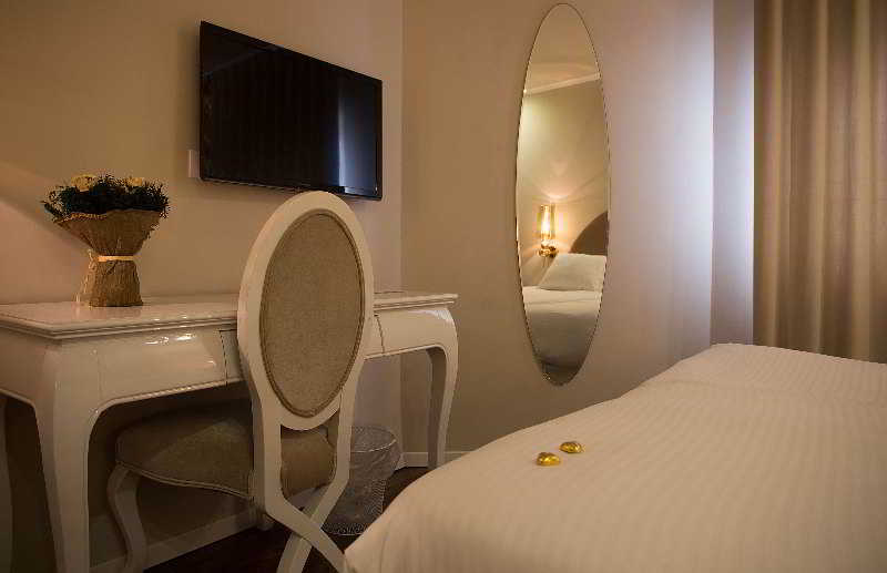 Agripas Boutique Hotel Image 6