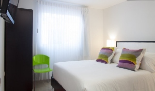 Room
 di Golden House