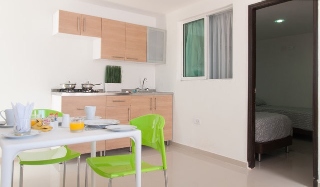 Room
 di Golden House