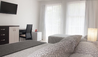 Room
 di Golden House